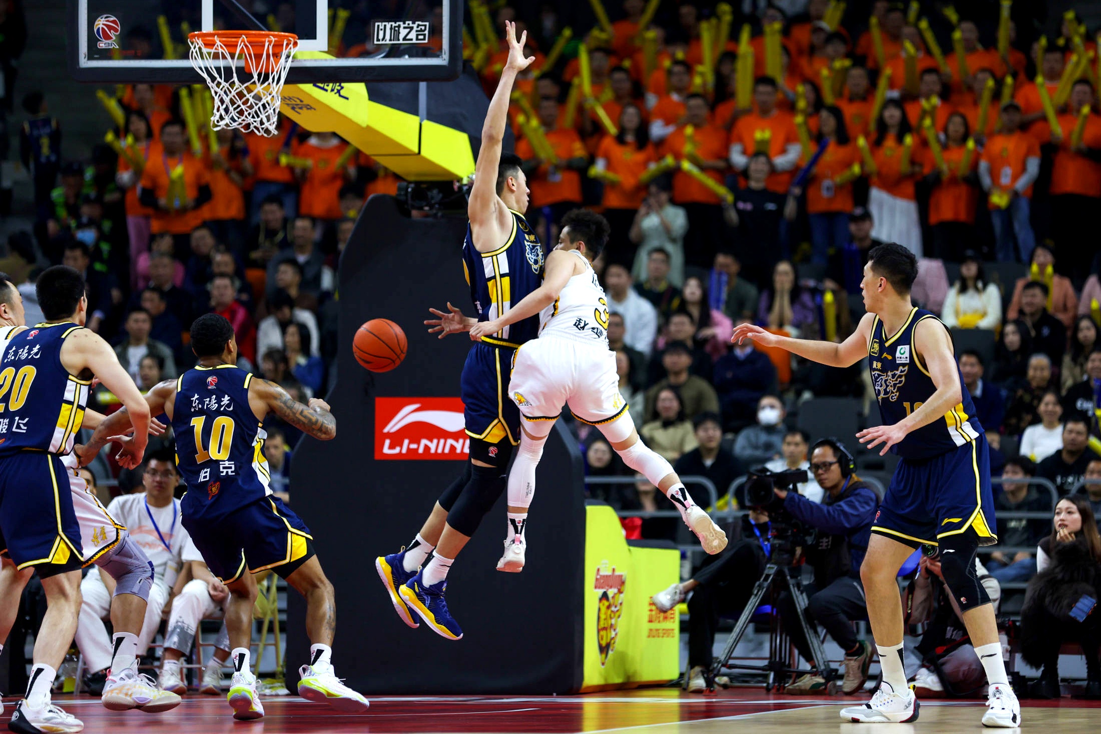 冲刺阶段山东男篮备战德甲，造点机会细节曝光，震撼外界，身体对抗强度拉满 -lol官方网站