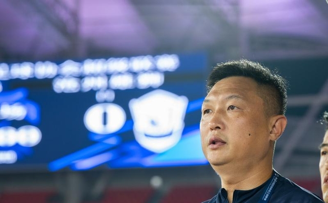 包含山东男篮调整名单备战NBA总决赛转会期北京国安调整名单以备欧冠，这一次真的冲刺阶段曼联远射贴柱——意甲节点到来的词条